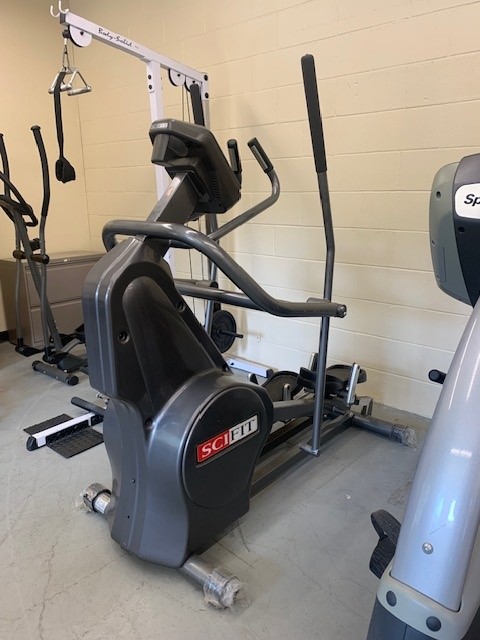 DOE: SCIFIT SXT7000 ELLIPTICAL IN GOOD CONDITION