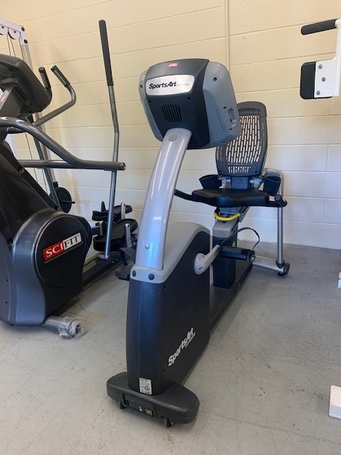 DOE: SPORTSART FITNESS C572R RECUMBENT BIKE IN GOOD CONDITION