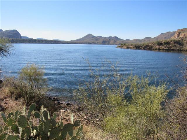 9. Saguaro Lake